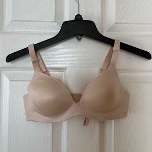 Victoria’s Secret Lined Semi Bra Size 32B